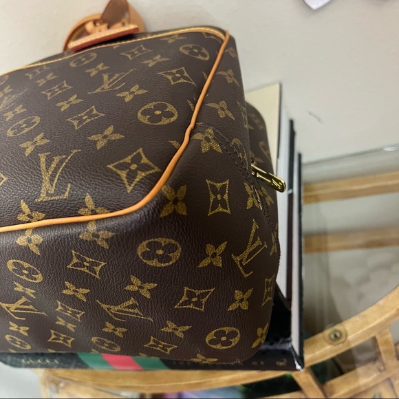 LOUIS VUITTON MONOGRAM DEAUVILLE TOTE - Picture 7 of 13